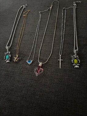 6 beautiful pendants